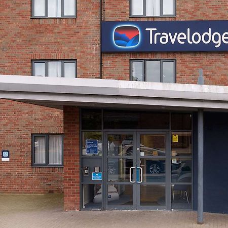 Travelodge Leeds Colton Гарфорт Экстерьер фото